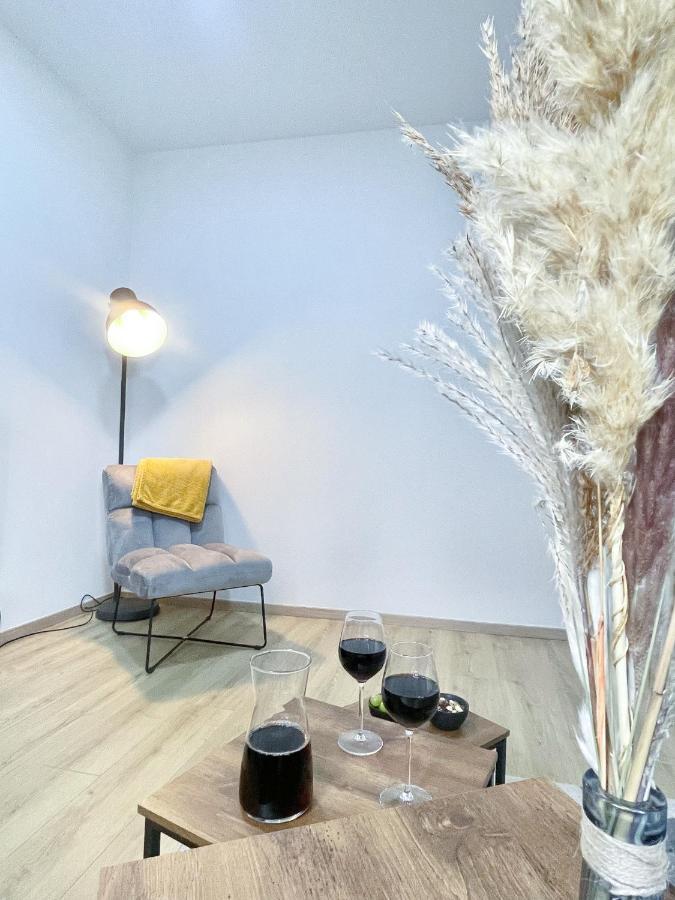AMBIANCE AUTOMOBILE, 100m2, Haut de gamme Mulhouse Extérieur photo